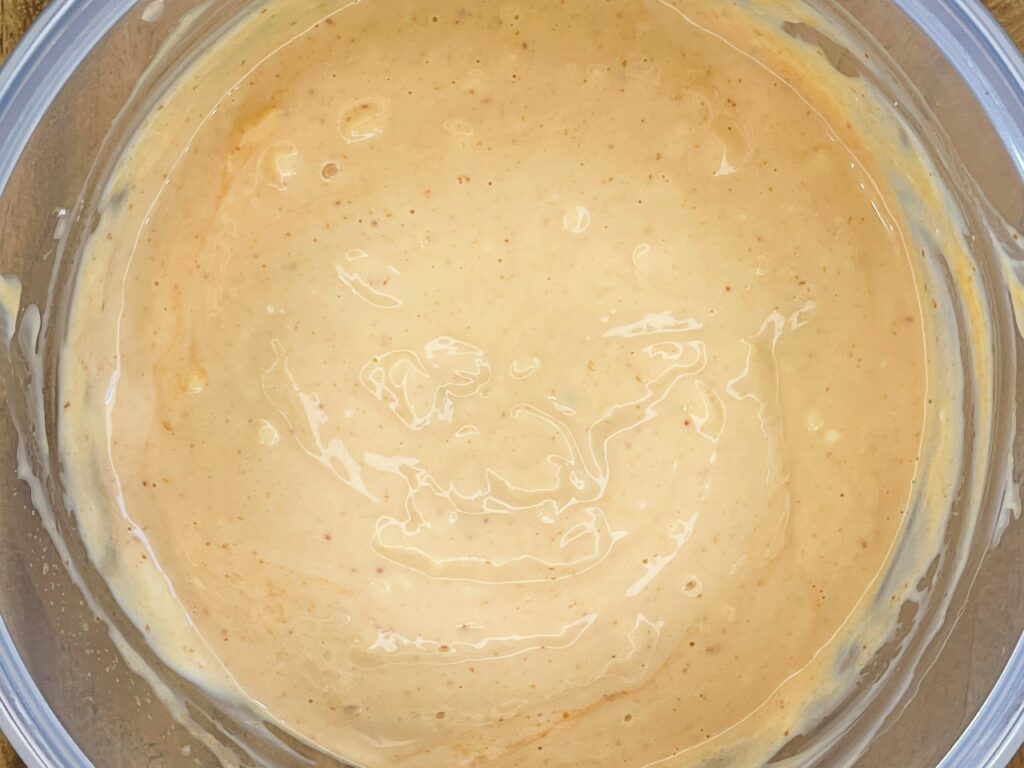  sriracha mayo in a bowl
