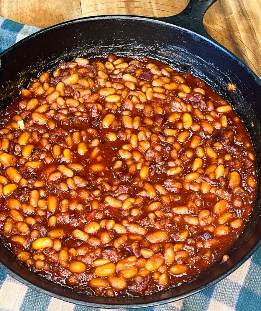 Easy baked beans with molasses and brown sugar