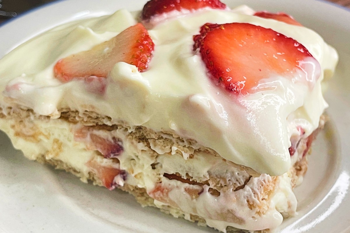 Fresh strawberries layered over vanilla pudding filling for an easy icebox cake.