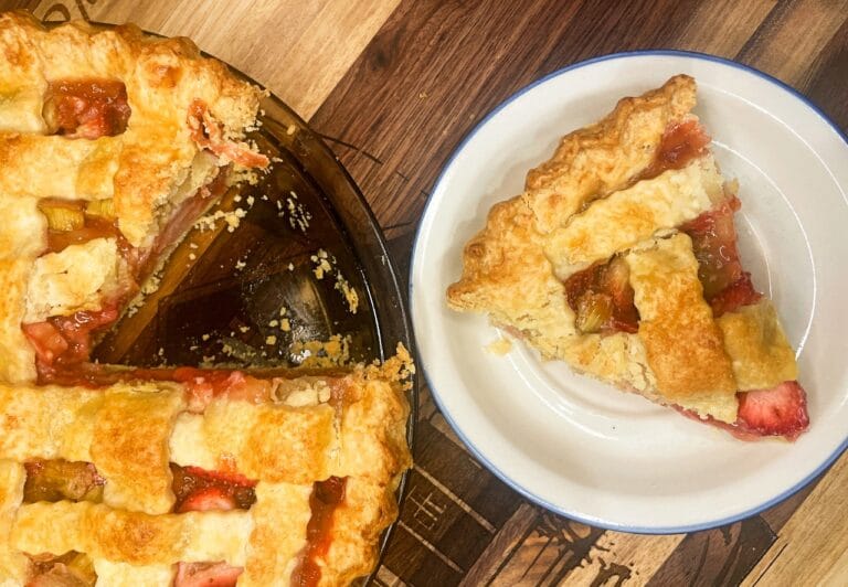 strawberry rhubarb pie