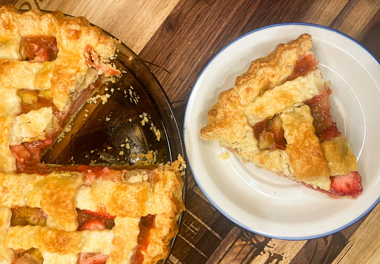 strawberry rhubarb pie